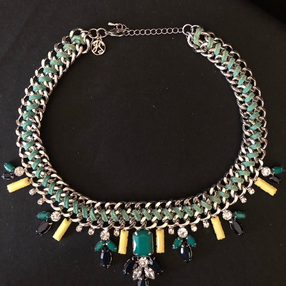 Heirloom Bib Necklace - Picture 4 of 5